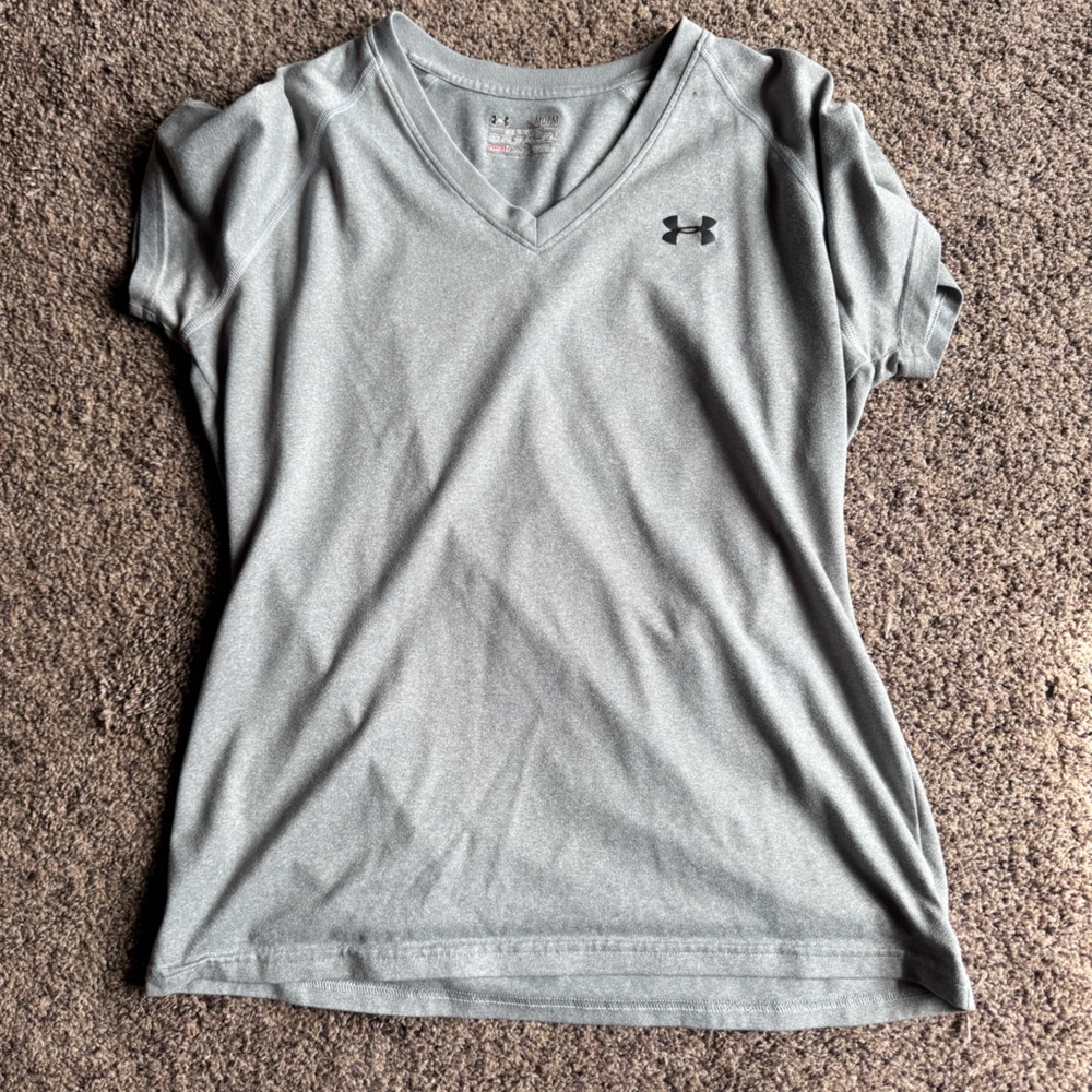 Women’s Under Armour dry-fit shirt